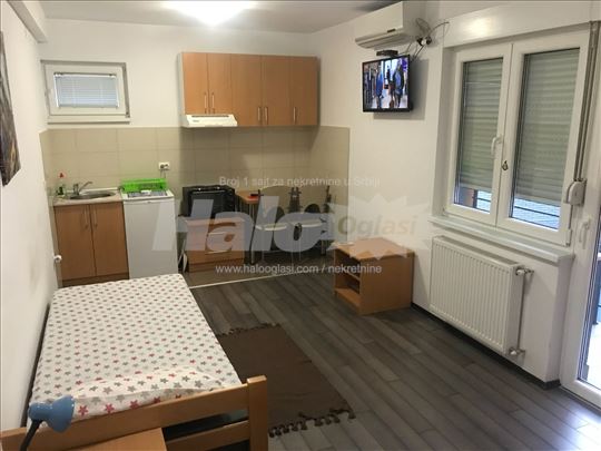 Izdajem garsonjeru u centru Kragujevca