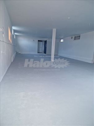 Izdajem magacin 120 kvadrata plus jos 120
