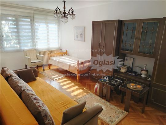 Jednoiposoban stan za izdavanje, centar, 43m2