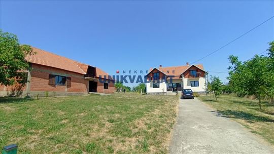 Kuća 280m2,Topola selo,53ara ID#2156