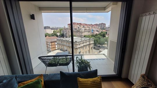 Novi Dorćol lux novogradnja jedno garažno mesto