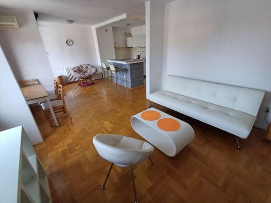 Odličan, renoviran stan na Dedinju, ID 4035