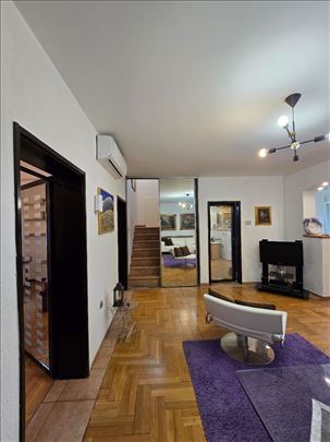 Odlična lokacija, terasa 40m2, pet friendly