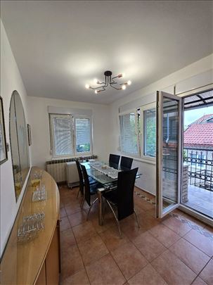 Odlična lokacija, terasa 40m2, pet friendly