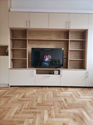 Opremljena garsonjera u srcu Stare Pazove 