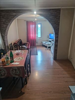 Umka, Predraga Miloševića, 240m2, 8.5 ari, 150.000