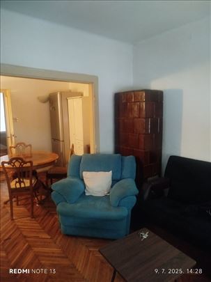 ZEMUN, Karađorđeva, dvosoban stan sa parkingom