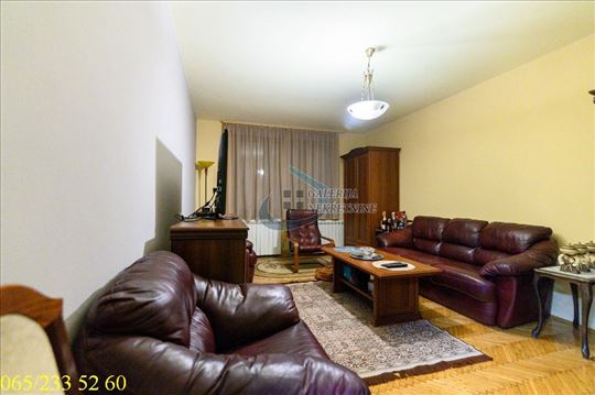 Zvezdara, Gradska bolnica - Čingrijina 104m2