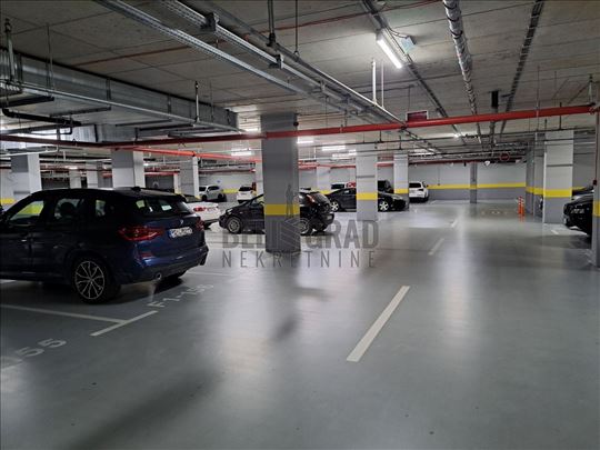 K-District-garažno meto