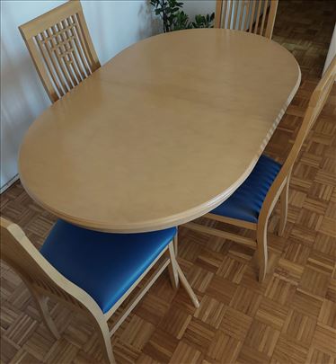 trpezarijski sto i stolice komplet