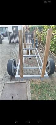 Traktorska prikolica za drva
