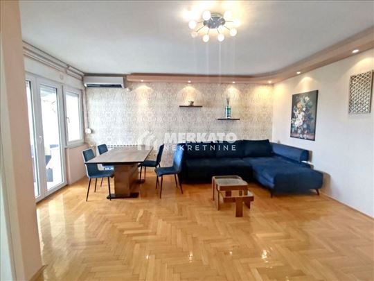 Trosoban stan u zgradi sa liftom, 3.sprat, Žitni t