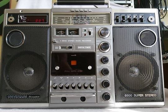 Univerzum radio kasetofon 