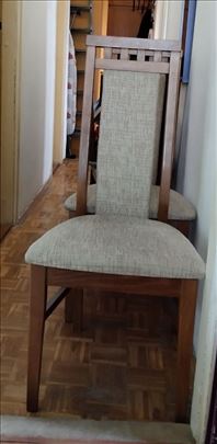 Trpezarijski sto i 4 stolice
