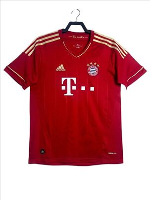 Bayern Munich 2012/2013 domaci dres