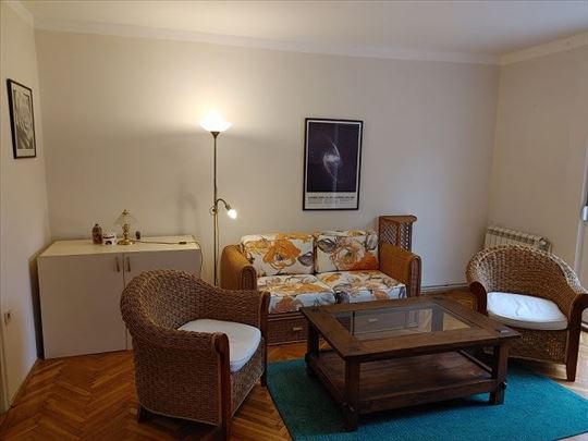 Dedinje, Jezdiceva, 2.0 stan u kuci, 70 m2