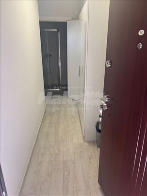 Izdajem namestenu garsonjeru, cena sa troskovima