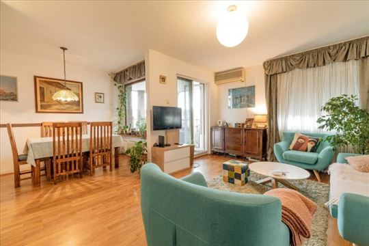 Lux 3.5 stan na izuzetnoj lokaciji ID#1278
