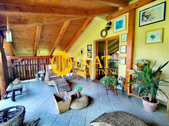 Palilula, Luksuzna porodična kuća, Borča 250m2