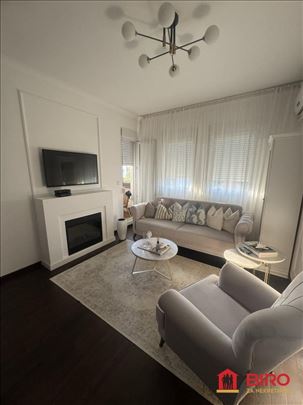 Lux jednoiposoban stan,  40 m2, namešten