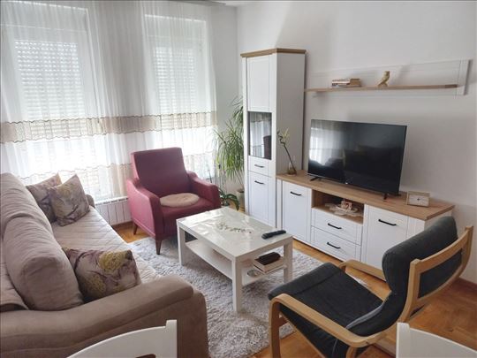 Garsonjera  novogradnja 27m2 u širem Centru