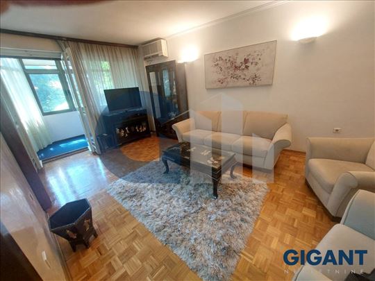 Kalenić pijaca, 70m2, I, cg    