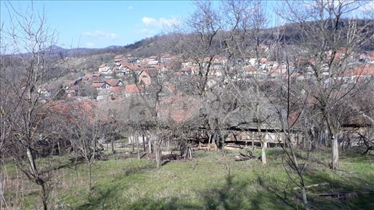 Kuca, stala, obor, garaza, ambar, letnja kuhinja  
