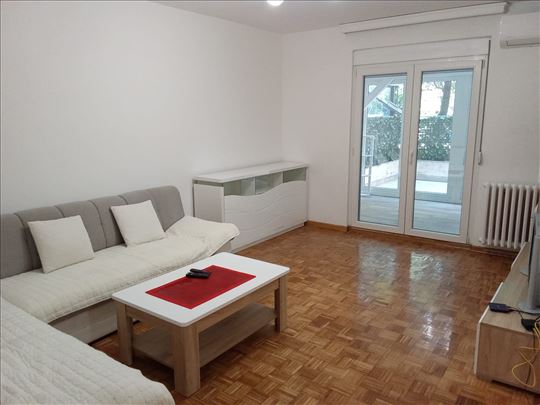 Prodaja trosobnog stana 84 m² + terasa 26 m²