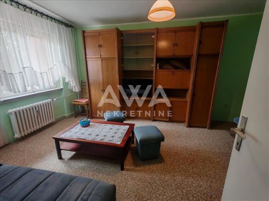 Sombor. Nova Selenča. Dvosoban stan 57m2, Iii spra
