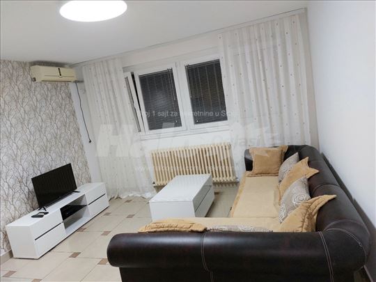 Centar, Milosa Pocerca, 37m2, 1.5, VPR.
