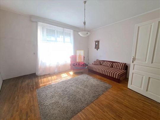 Vukov spomenik, uknj dvosoban stan