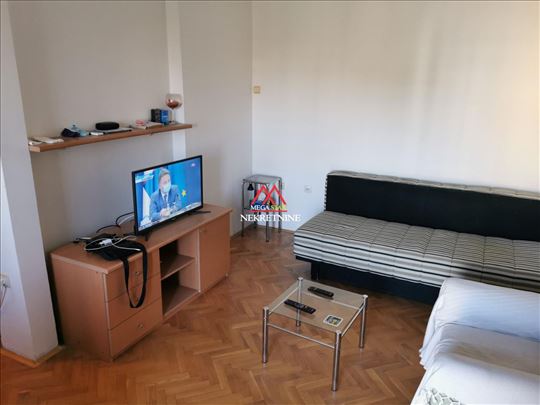 Garsonjera - 28m2 - Grbavica