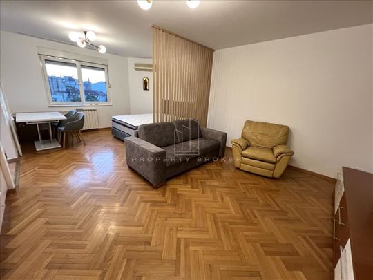I Beogradska gimnazija, namešten, svetao stan ID#3