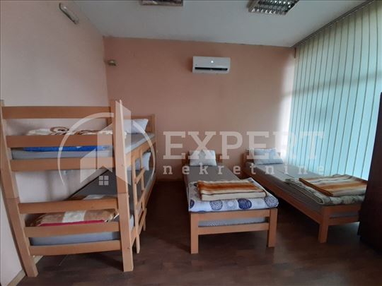 Izdaje se stan za smeštaj radnika, 45m2