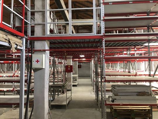 Krnjaca magacin 600m2 