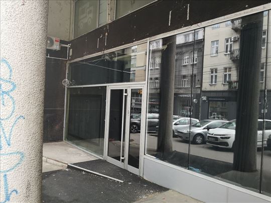 Lokal na Slaviji 180m2 Makenzijeva 