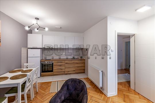 Palilula, novogradnja, 60m2, etažno grejanje, komp