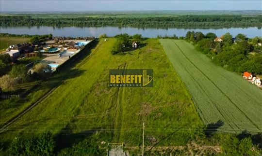 Surduk-plac sa najlepšim pogledom na Dunav, 1.1ha