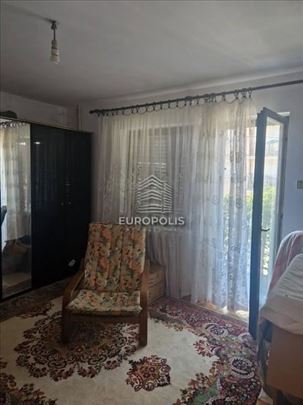 Uknjižen, svetao, odmah useljiv ID#7964