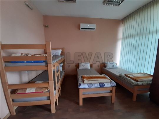 Izdaje se stan za smeštaj radnika, 45m2
