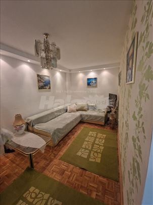 Novi Beograd - namešten stan na odličnoj lokaciji