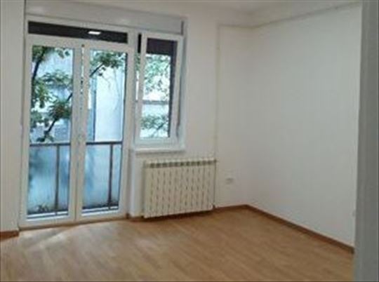 Odličan stan za poslovni prostor, ID 9015