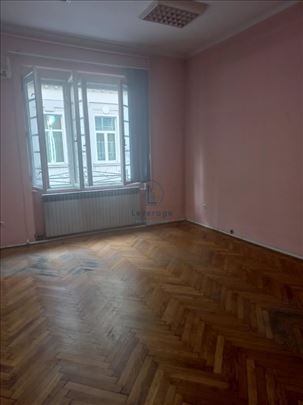 Poslovni prostor, Trg Republike, 80 m2