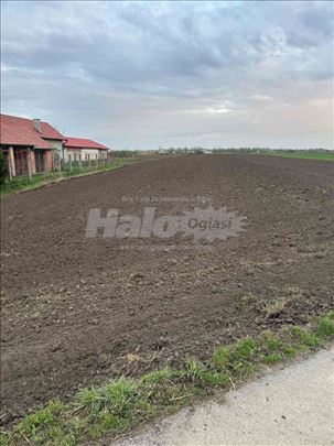 Prodajem gradjevinsko zemljiste-Vrbas