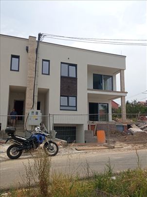 Kuća-vila, Avala
