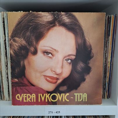 Lot 8 LP ploca narodne muzike 7