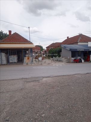 Plac sa okucnicom - Pozvati za cenu