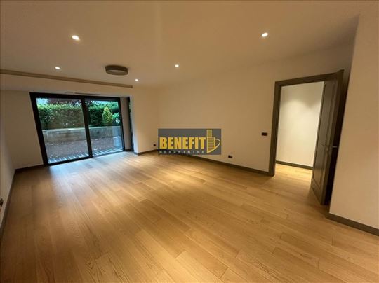 Premium Resavska 137m2 sa dvorištem i garažom-novo
