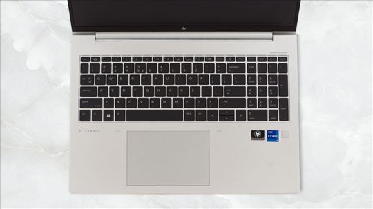 HP EliteBook 860 G9 i5-1240P 4.4GHz 512GB NVMe 16G