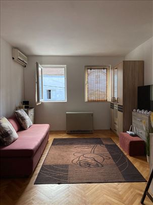 Palilula, Bogoslovija, 28 m2, gars. novija gr.